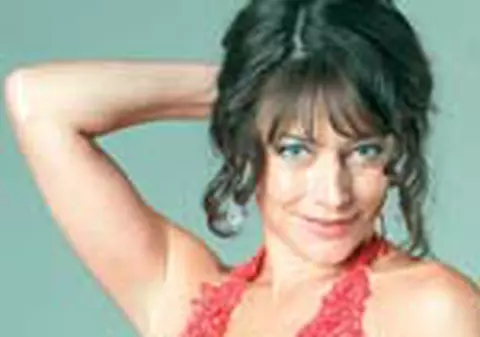 Catalina Mustata are talent literar, dar nu-l exploateaza