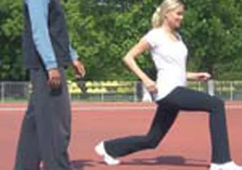 Valentina Pelinel:'Dorm opt ore si fac sport'