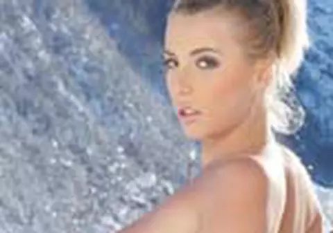 Isi aduce pat de la Lisabona