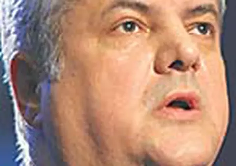 Adrian Nastase vrea sa candideze la Presedintie