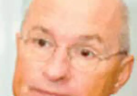 Un baietel traieste cu o bucata din rinichiul mamei