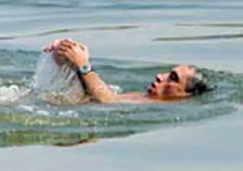 'M-arunc in mare, chiar daca apa are 13 grade'