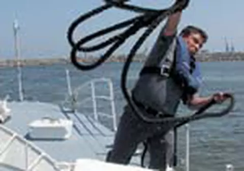 'Vanatorii' de braconieri