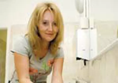 Nu se mai opreste apa calda!