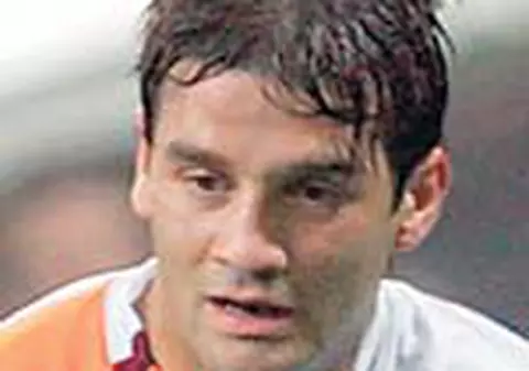 Barcelona ofera  20.000.000 de euro pe Cristi Chivu!