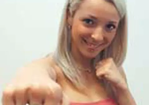 Cea mai periculoasa blonda