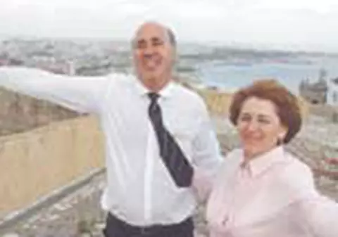 Romanii din Portugalia sunt ajutati de ea