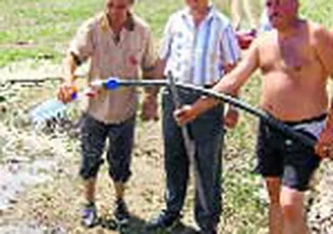 Apa la polul secetei, Perieni!