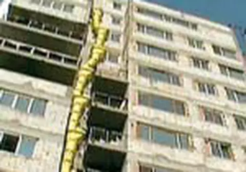 Nepotul milionarului a cazut de la etajul 9