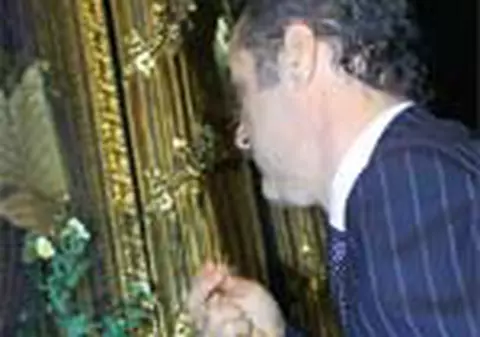 Gigi Becali a bagat o avere in biserici