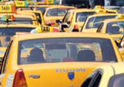Taximetristii nu mai pot folosi masini inchiriate