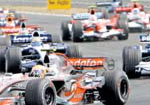 Razboi pe fata la McLaren