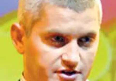 Virgil Iantu merge cu bicicleta