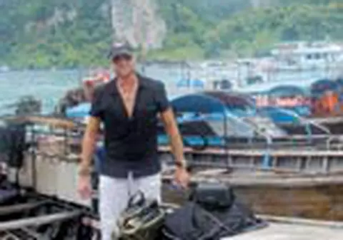 Catalin Botezatu a facut safari pe elefanti