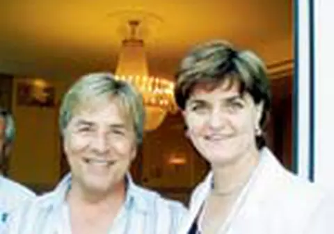 Don Johnson s-a pozat alaturi de Elisabeta Lipa