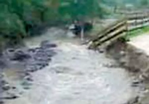 2 barbati au fost ucisi de trasnet