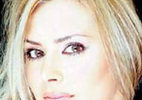 Kitty, relaxare pe Coasta de Azur si in Israel