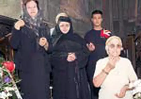 Va face minuni  Teoctist?