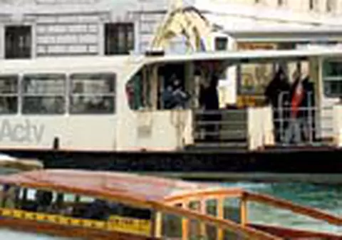 Doi turisti romani au fost ucisi la Venetia