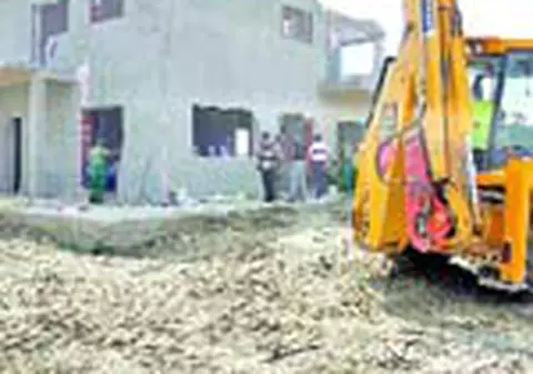 Vila care incurca avioanele, daramata