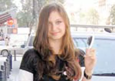 Uite ce-am gasit in  ghiozdanele lor