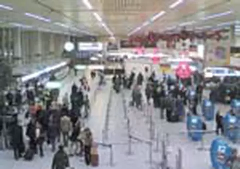 Controlat si in pantofi 