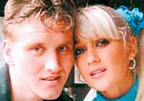 Raluca, inlocuita de Mitea cu Dora