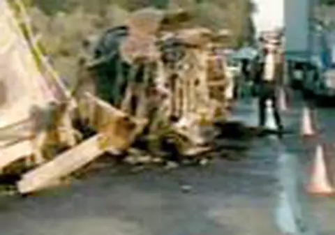 Doi oameni au ars de vii pe Autostrada Bucuresti-Pitesti