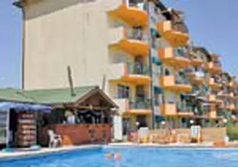 Sunt vecini la mare!