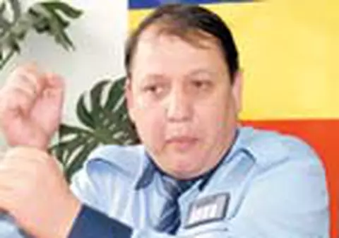 El i-a scos pe ingerasi din foc