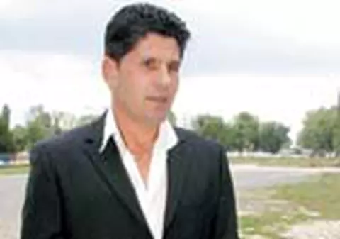 Este asaltat de cereri in casatorie
