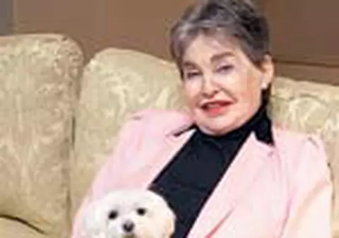 Cainele milionar este pe moarte?