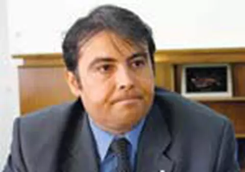 'Cioroianu e ca un mar frumos dar gaunos!'