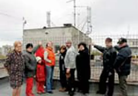 'Nu mai vrem antene GSM pe blocul nostru'