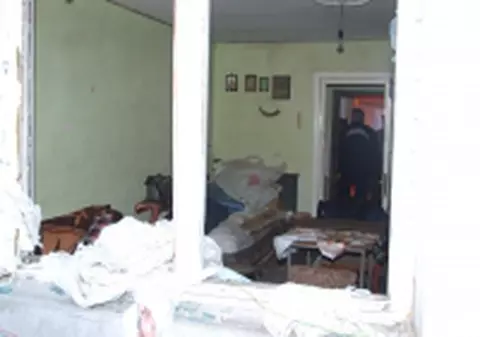 Ora 16.00: Explozie intr-un bloc de garsoniere din Botosani
