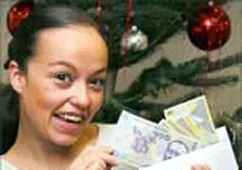 Prima de Craciun, inca un salariu