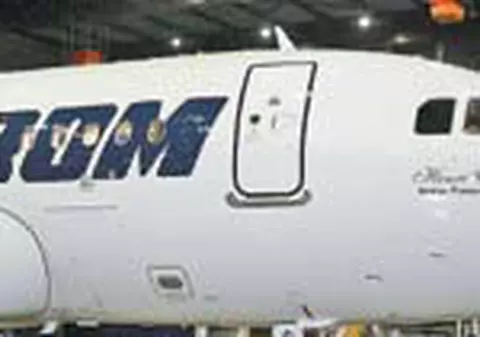 Isi plimba rudele pe banii nostri