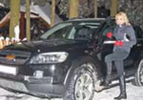 Iulia Vantur a 'sifonat' un Logan