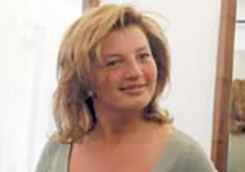 Ioana a avut primii clienti la notariat