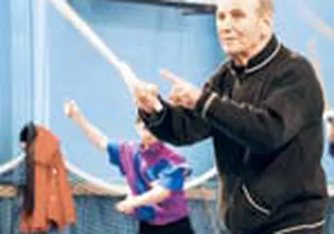 Iata-l pe cel mai batran karatist