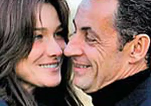 Sarkozy si Bruni, nunta in Italia?