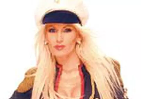 Basescu, vrei sa ma cununi?