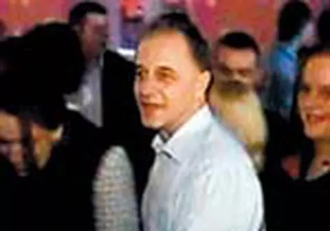 Geoana vrea sa castige alegerile pe ritm de samba