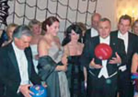 Nadia, la balul Operei din Viena