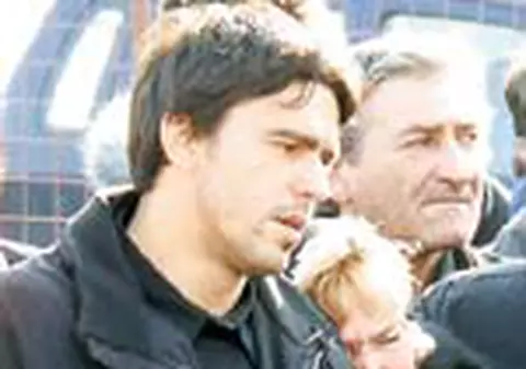 Cosmin si-a ingropat tatal