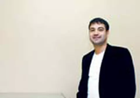 A inceput cu o masina 