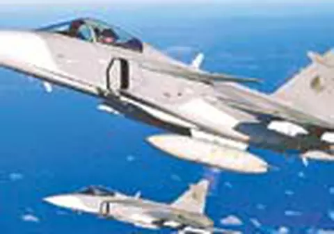 Testeaza avioanele de vanatoare