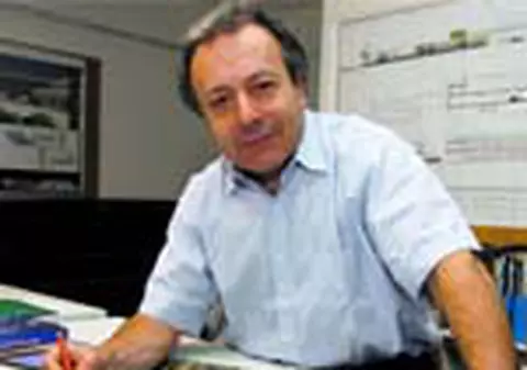 El a refacut Halele Parisului