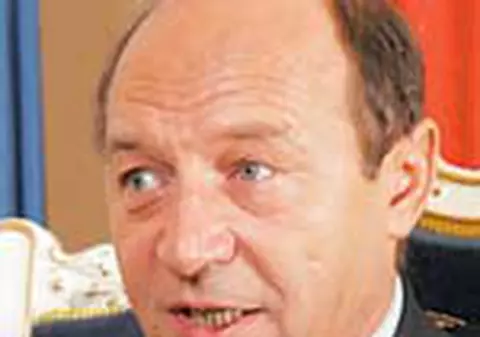 Basescu crede ca avocatii si notarii slabi se fac magistrati