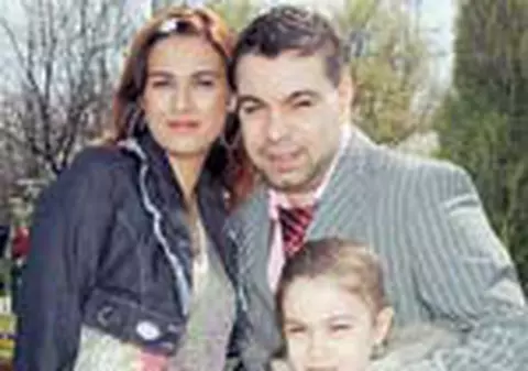 Florin Salam a filmat cu sotia si fiica